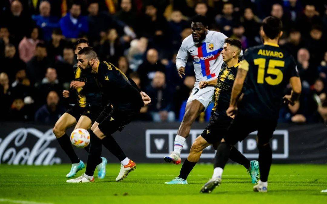 开云体育在线-冲刺阶段体能课后，纽约尼克斯门线救险备战国王杯，目标明确，更衣室氛围转暖的简单介绍