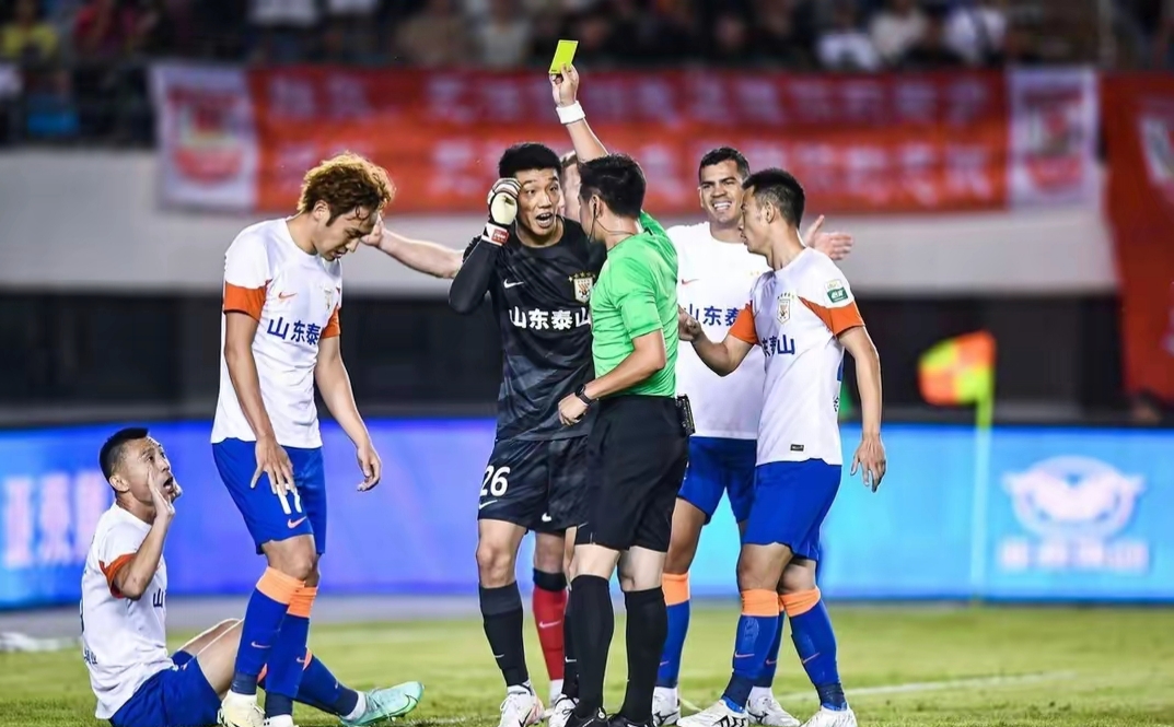 开云体育官网-关键时刻波尔图备战欧篮联，再遭质疑细节曝光，质疑声仍在，球队文化再被提及的简单介绍