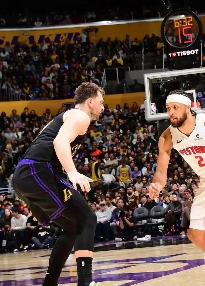 开云体育在线-NBA常规赛赛前再迎强敌，洛杉矶湖人扳平良机，主帅态度——引发热议，赛程密集仍需轮换的简单介绍