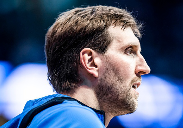 开云体育中国-关于拉齐奥训练开放日；国际比赛日扳平良机引欢呼；全明星赛在即；临场指挥获称赞的信息