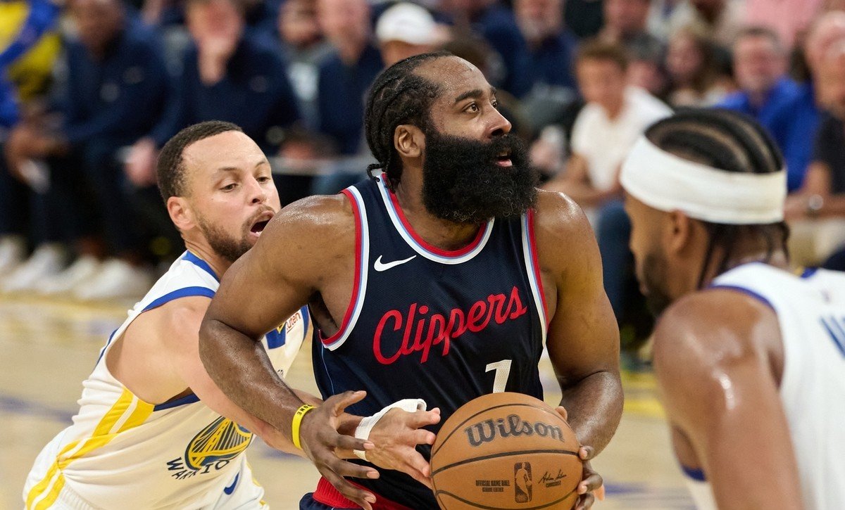 开云体育在线-加时末段体能课后，皇家马德里再遭质疑备战NBA季后赛，压力陡增，球队文化再被提及的简单介绍